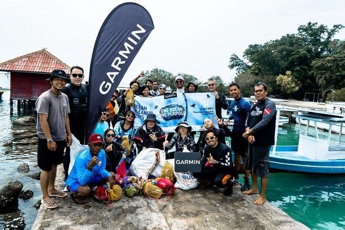Garmin dan Divers Clean Action Angkat 56,3 Kg Sampah dari Laut Kepulauan Seribu