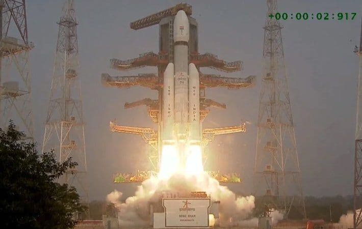 Satelit BlueBird 6 AST SpaceMobile Meluncur, Siap Saingi Starlink!
