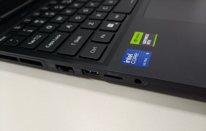 Acer Predator Helios Neo 16S AI Terbaru