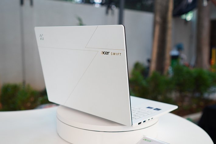 acer swift edge terbaru