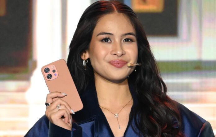 vivo V70: Hp Kamera ZEISS dengan 10x Telephoto Zoom