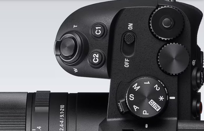 Sony RX10 V Bawa Zoom Optik 25x dan Video 4K 120p untuk Kreator
